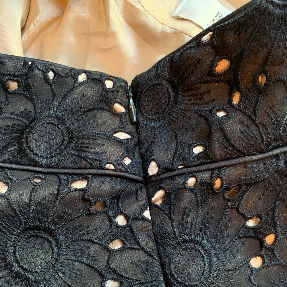 Badgley Mischka Lace Dress - Picture 2 of 6